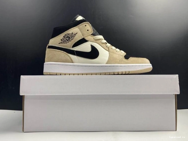 -800 Mid 1 'Barely Jordan BQ6472 Air Orange' 0705